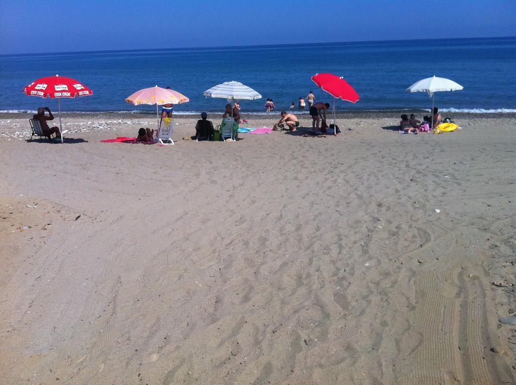 坎波菲利斯·迪·罗切Casa Vacanza Paradise Vicino Cefalu Con Servizio Di Piscina A 3 Chilometri公寓 外观 照片
